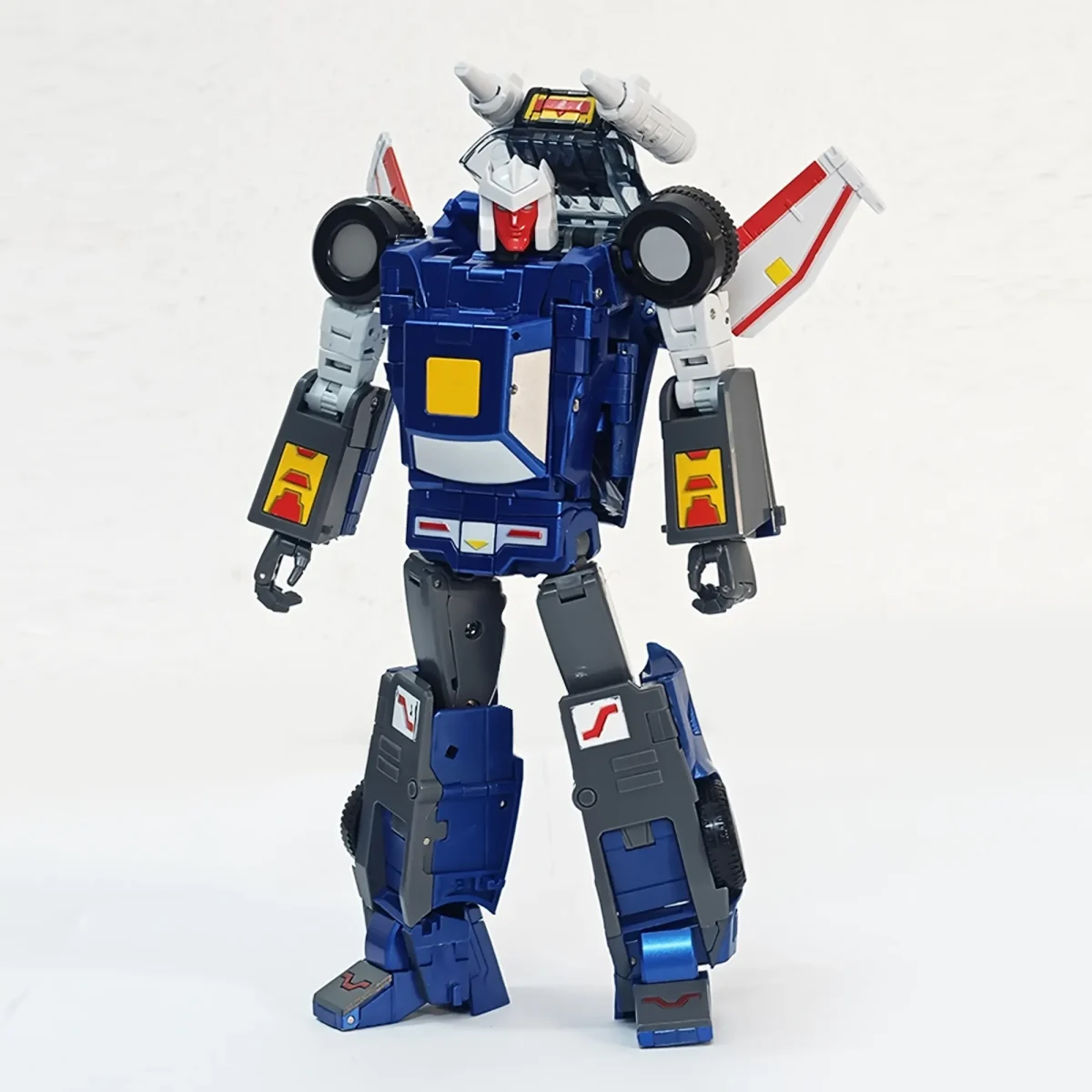 [ETA: 11/2025 (PRE-ORDER) STAR TOYS ST-02 (MP Scale Tracks) - Image 1
