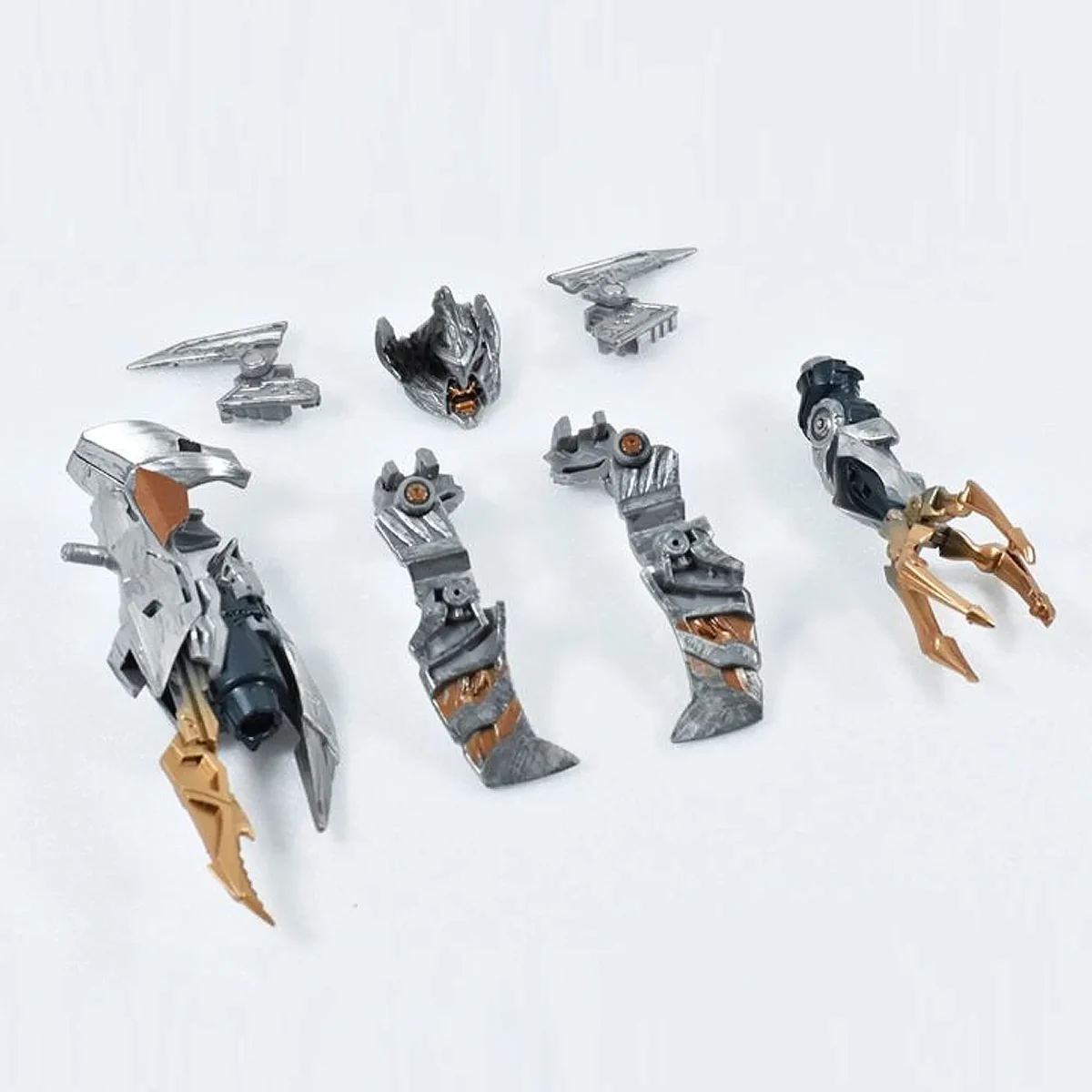 [ETA:02/2026] (PRE-ORDER RE-ISSUE) DNA DESIGN DK-09EX Battle Damaged Megatron Upgrade Kit - Image 1