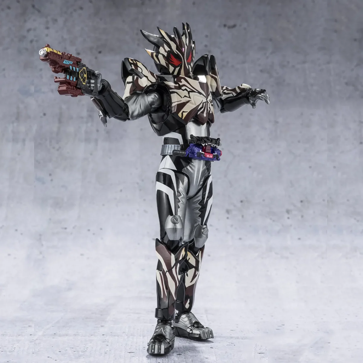 [ETA: 06/2026] (PRE-ORDER) BANDAI S.H.Figuarts Kamen Rider Bitter Gavv MarblebreaCookie Form - Image 1