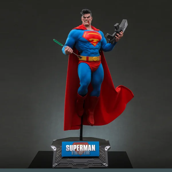 [ETA: Q3 2027] (PRE-ORDER) HOT TOYS CMS032 Batman: The Dark Knight Returns - Superman